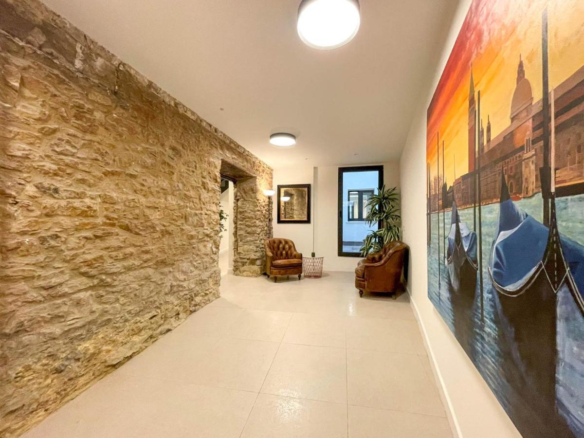 San Isidoro Coliving Hotel Oviedo Ngoại thất bức ảnh